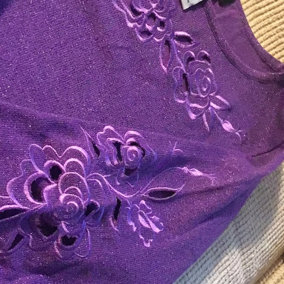 Bob Mackie embroidered sweater - Picture 8 of 8